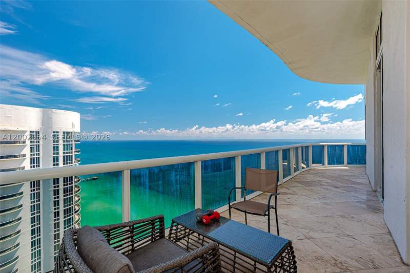 3 bedroom Condominium at 15901 Collins Ave 4302, Tdr Tower II Condo, Sunny Isles Beach — photo 2