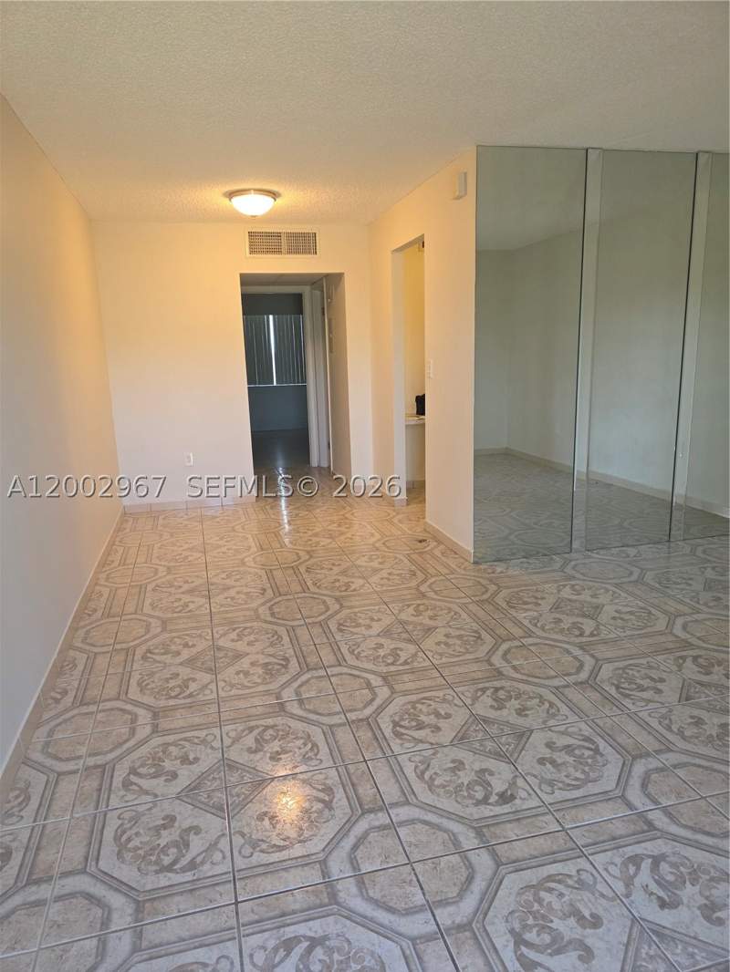 1 bedroom Condominium at 135 NE 202nd Ter N4, Ro-Mont South Condo Mnpq, Miami Gardens — photo 2