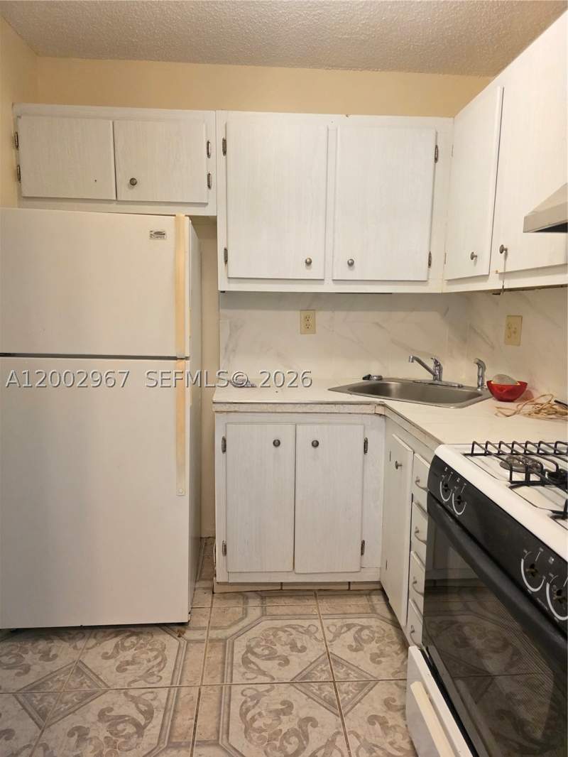 1 bedroom Condominium at 135 NE 202nd Ter N4, Ro-Mont South Condo Mnpq, Miami Gardens — photo 4