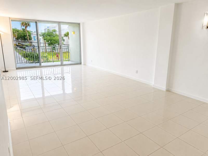 1 bedroom Condominium at 9500 W Bay Harbor Dr 2G, St Regis Apts Condo, Bay Harbor Islands — photo 4
