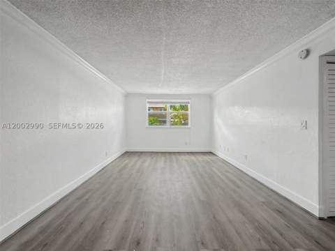 606 W 81st St 120, Hialeah FL - photo 11 of 14