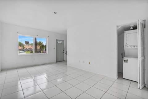 306 NW 84th Terrace 306, Miami FL - photo 18 of 43