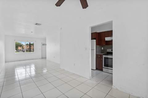 306 NW 84th Terrace 306, Miami FL - photo 22 of 43