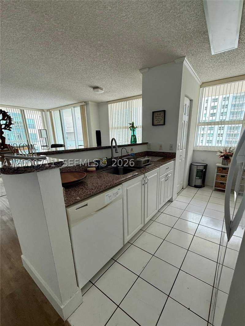3 bedroom Condominium at 1155 Brickell Bay Dr 1702, The Mark On Brickell Cond, Miami — photo 5