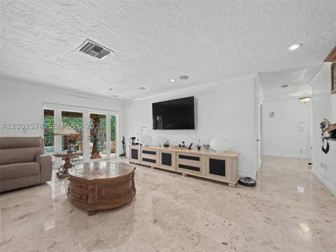 9837 SW 194th St, Cutler Bay FL - photo 13 of 36