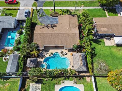 9837 SW 194th St, Cutler Bay FL - photo 6 of 36