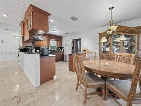 9837 SW 194th St, Cutler Bay FL - photo 8 of 36
