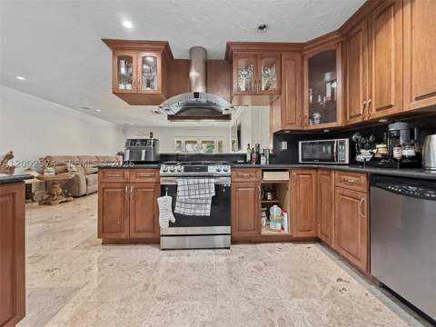 9837 SW 194th St, Cutler Bay FL - photo 9 of 36