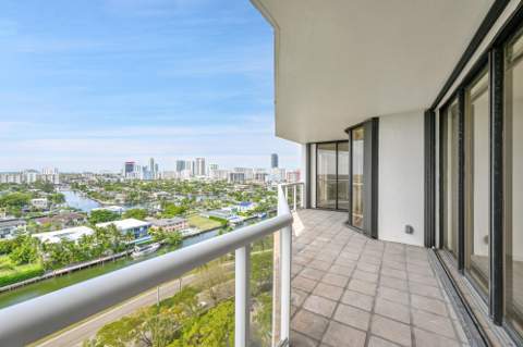 3640 Yacht Club Drive 1501, Aventura FL - photo 22 of 44