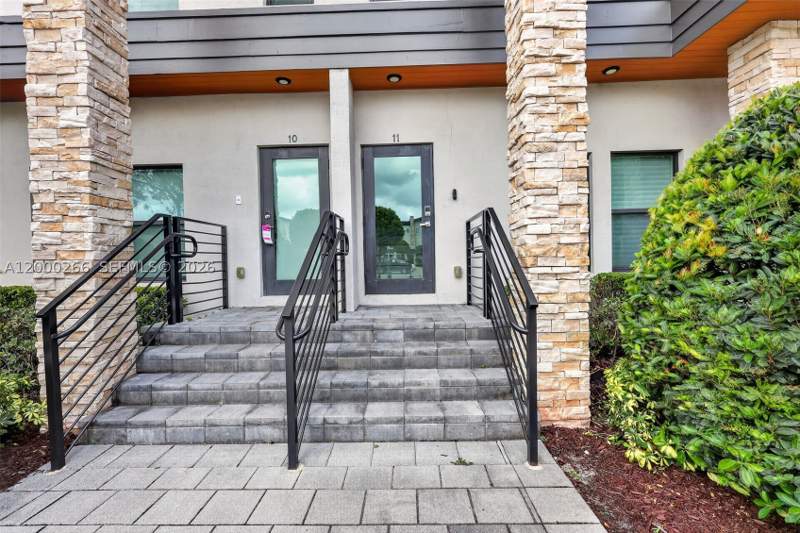 3 bedroom Condominium at 10467 NW 82nd St 11, Highland At Park Central, Doral — photo 2