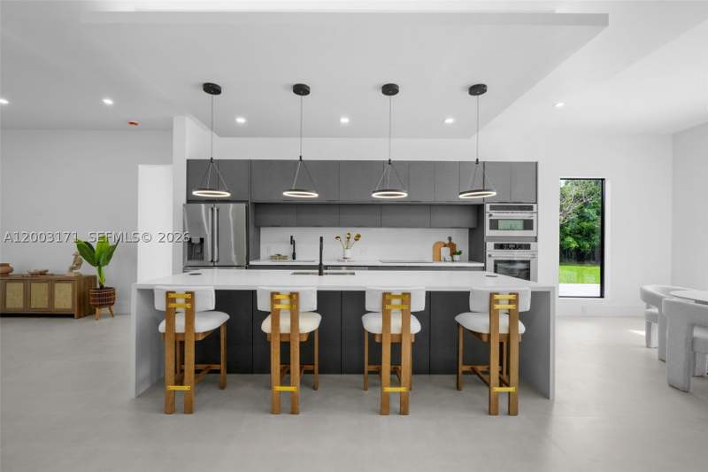 4 bedroom SingleFamilyResidence at 29705 SW 187th Ave, Giffen Manors, Homestead — photo 3