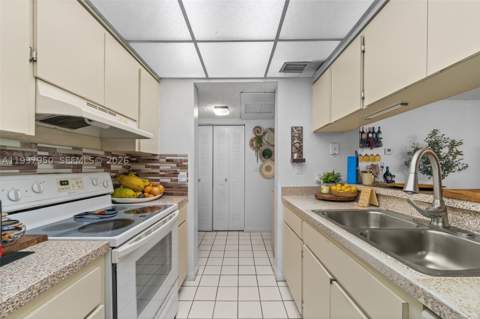 8120 Geneva Ct 148, Doral FL - photo 11 of 27