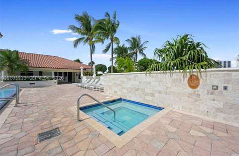 20000 E Country Club Dr 906, Aventura FL - photo 12 of 28
