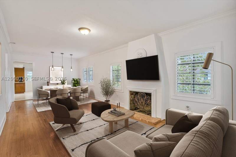 3 bedroom SingleFamilyResidence at 1102 Genoa St, Coral Gables Granada Sec, Coral Gables — photo 4