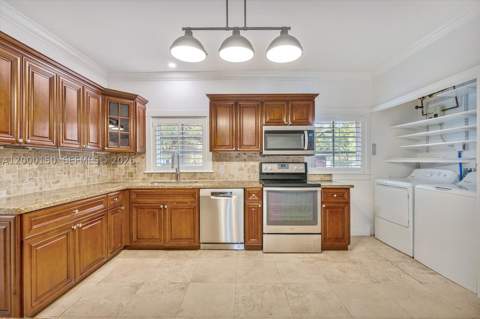 1102 Genoa St, Coral Gables FL - photo 6 of 20