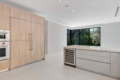 760 Woodcrest Rd, Key Biscayne FL - photo 11 of 43