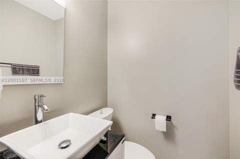 6255 Kendale Lakes Cir 218, Miami FL - photo 11 of 25