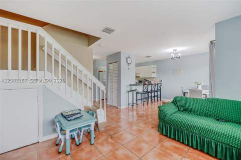 6255 Kendale Lakes Cir 218, Miami FL - photo 6 of 25