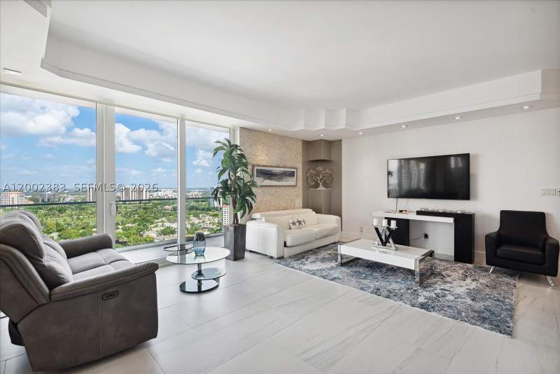 2 bedroom Condominium at 19707 Turnberry Way Ph-D, Turnberry Isle Condo, Aventura — photo 3