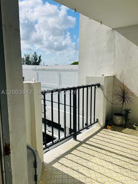2750 NE 183rd St 407, Aventura FL - photo 9 of 22