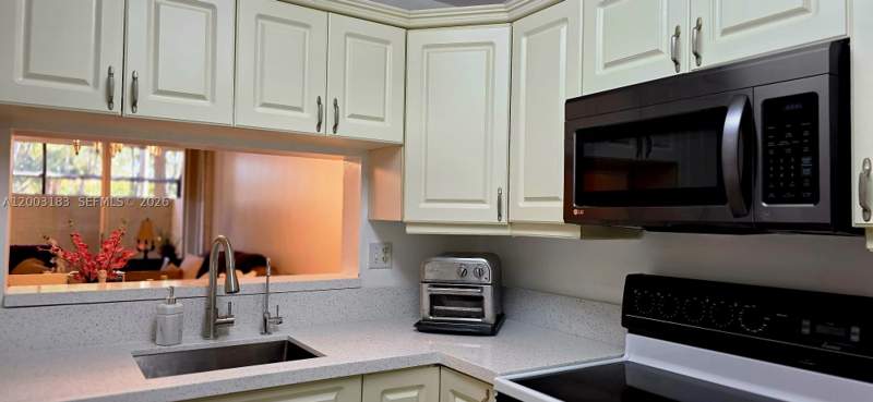 2 bedroom Condominium at 10835 SW 112th Ave 106, Gardens Of Kendall So Con, Miami — photo 2