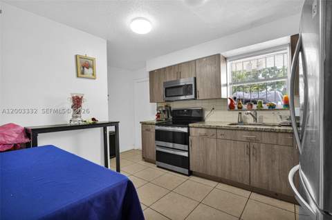 2650 W 8th Ave, Hialeah FL - photo 23 of 68