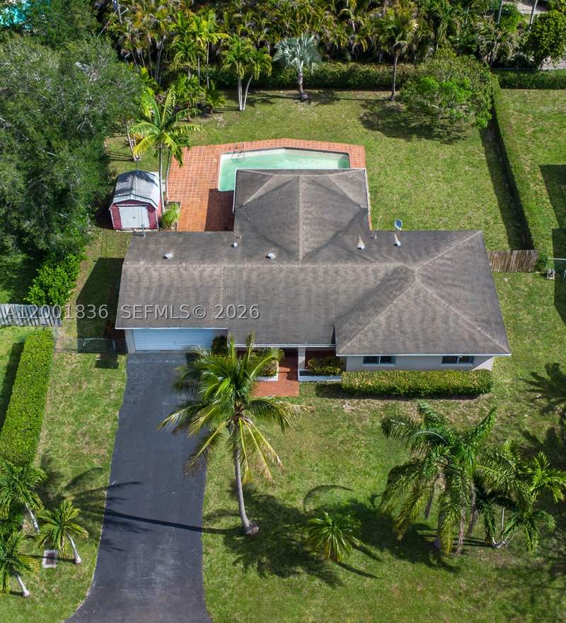 3 bedroom SingleFamilyResidence at 8355 SW 131st St, Kendall Heights, Pinecrest — photo 4