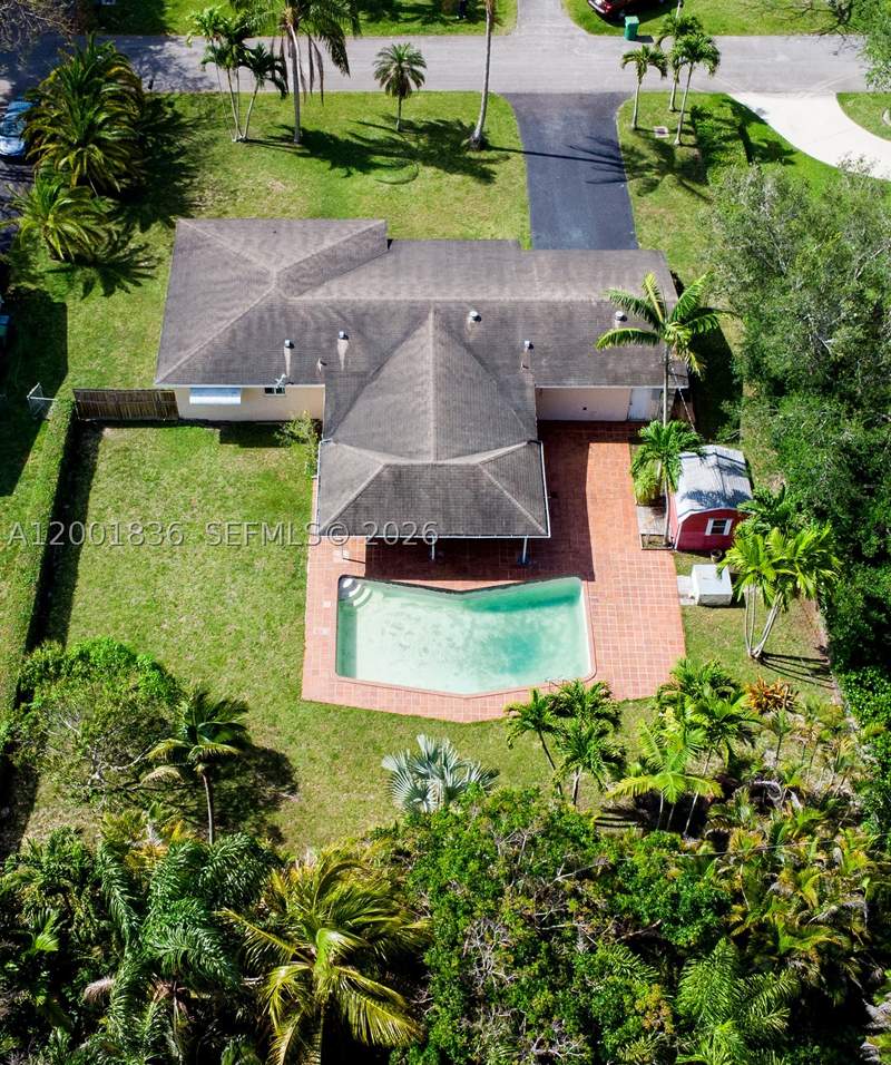 3 bedroom SingleFamilyResidence at 8355 SW 131st St, Kendall Heights, Pinecrest — photo 5