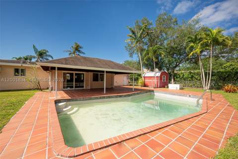 8355 SW 131st St, Pinecrest FL - photo 9 of 44