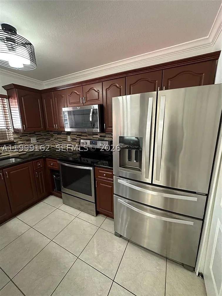 4 bedroom SingleFamilyResidence at 3783 NW 201st Ter, Jordans Landing, Miami Gardens — photo 3