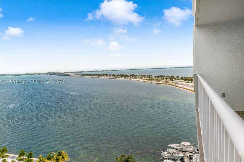 1 bedroom Condominium at 150 SE 25th Rd 12B, Brickell Biscayne Condo, Miami — photo 4