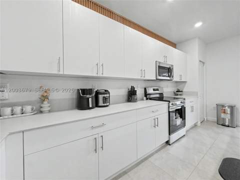 13218 SW 189th Ter, Miami FL - photo 23 of 47