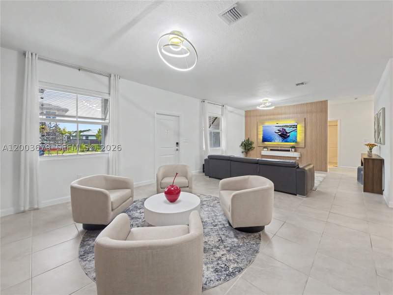 4 bedroom SingleFamilyResidence at 13218 SW 189th Ter, Tregor Estates II, Miami — photo 5