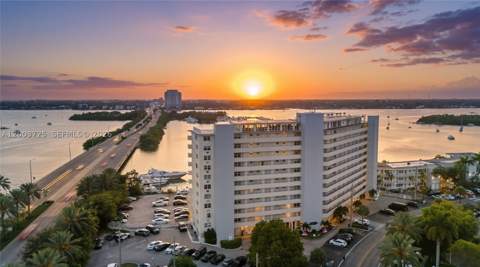 7904 West Dr Penthouse, North Bay Village FL - photo 9 of 25