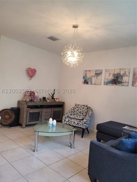 1015 SE 24th Ter, Homestead FL - photo 10 of 33