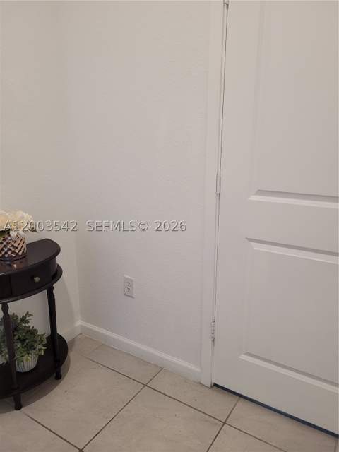 1015 SE 24th Ter, Homestead FL - photo 7 of 33