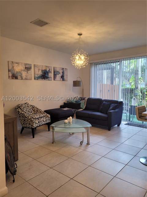 1015 SE 24th Ter, Homestead FL - photo 9 of 33