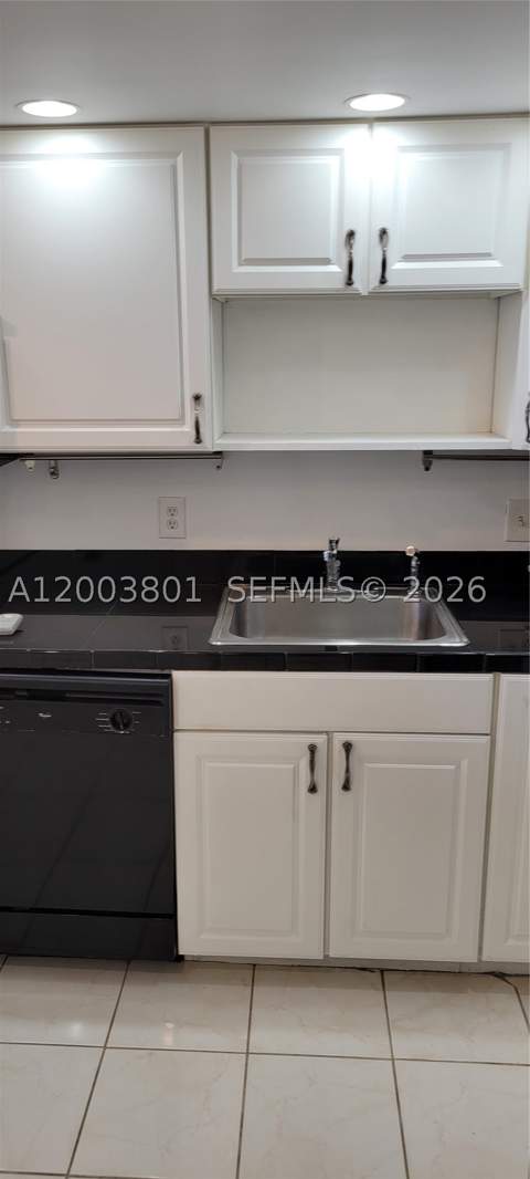 13499 Biscayne Blvd 511, North Miami FL - photo 10 of 21