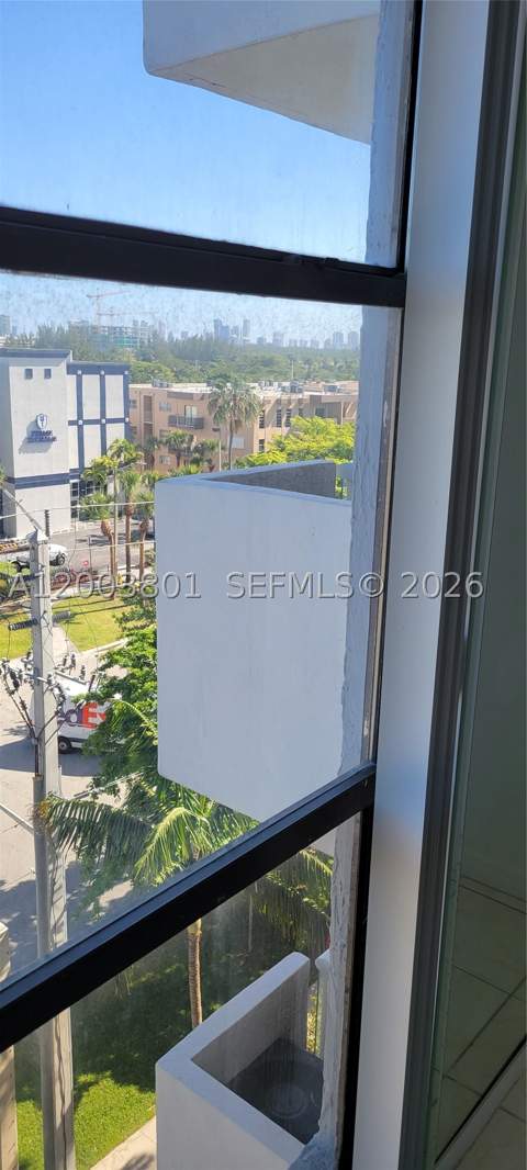 13499 Biscayne Blvd 511, North Miami FL - photo 18 of 21
