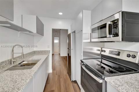 1334 Euclid Ave 8, Miami Beach FL - photo 10 of 16