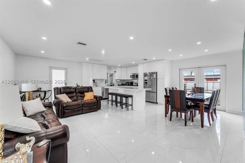 2 bedroom SingleFamilyResidence at 12009 SW 39th Ter, Southern Ests, Miami — photo 4