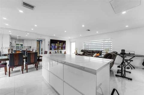 12009 SW 39th Ter, Miami FL - photo 7 of 44