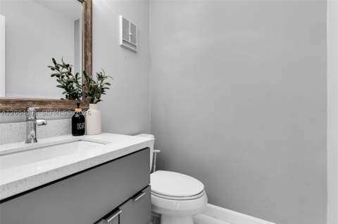15134 SW 94th Ter, Miami FL - photo 9 of 37