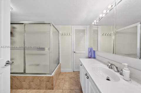 6423 Collins Ave 1204, Miami Beach FL - photo 11 of 20