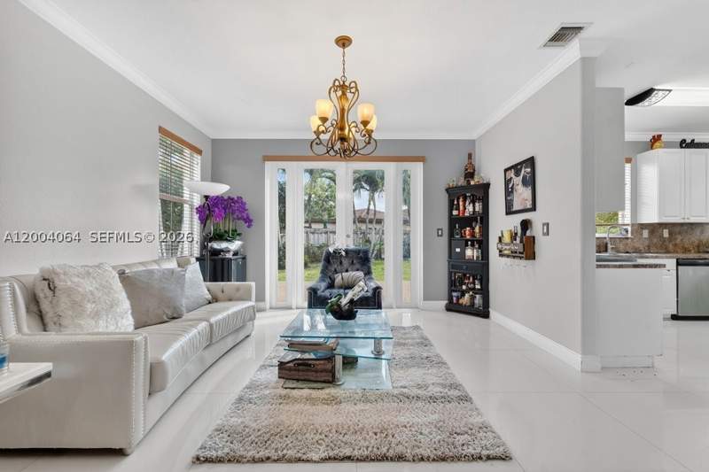 5 bedroom SingleFamilyResidence at 15465 SW 117th St, Century Gardens At Tamiam, Miami — photo 5