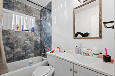 426 NE 166th Street 2, North Miami Beach FL - photo 11 of 37