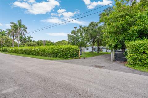 26105 SW 193rd Ave, Homestead FL - photo 22 of 31
