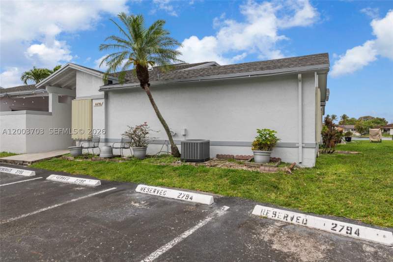 2 bedroom Condominium at 6696 SW 152nd Pl 27-96, Westwind Lakes Garden Hom, Miami — photo 4