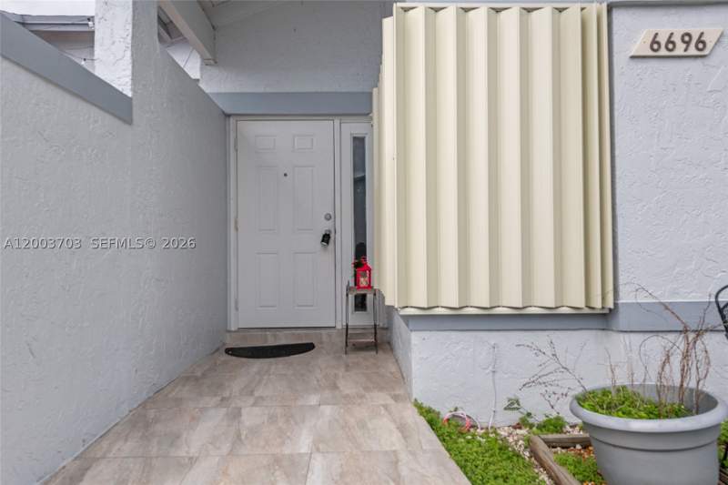 2 bedroom Condominium at 6696 SW 152nd Pl 27-96, Westwind Lakes Garden Hom, Miami — photo 5