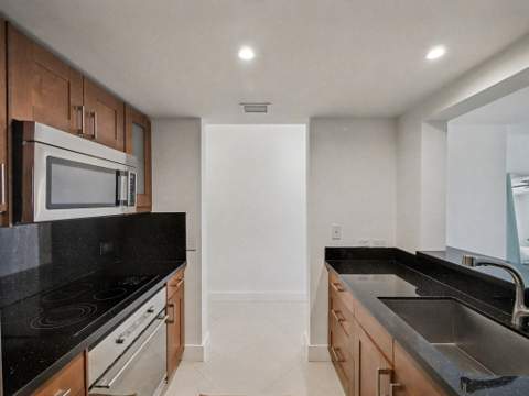 2600 SW 27th Avenue 603, Miami FL - photo 7 of 29